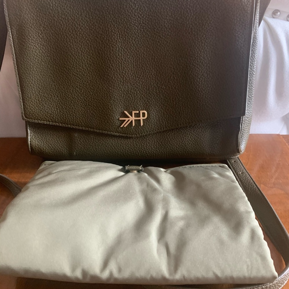 Freshly picked crossbody